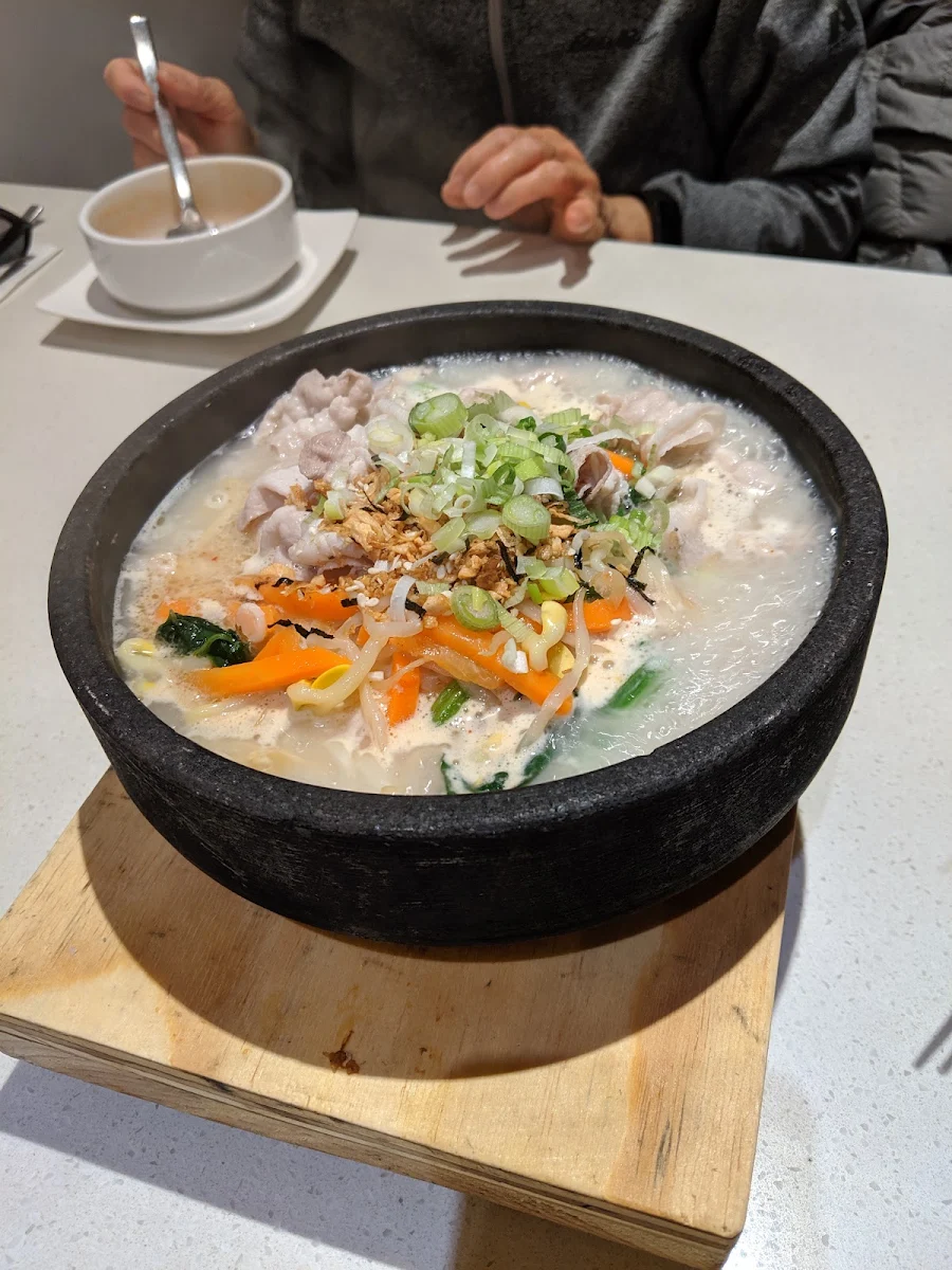 Pork Belly Stone Soup Rice - 五花肉石碢泡飯